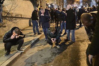 Протести, які спалахнули в Грузії після ухвалення закону про іноагентів. Застосування сльозогінного газу
