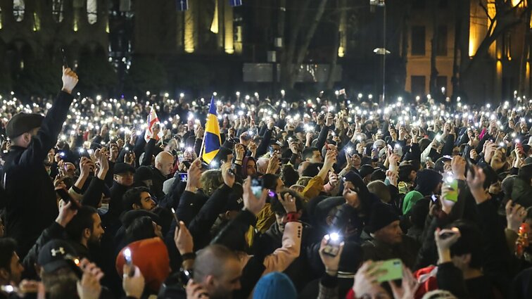 Sakartvele esanti lietuvė: pagrindinė protestuojančiųjų žinutė – mes netapsime Rusijos vasalais
