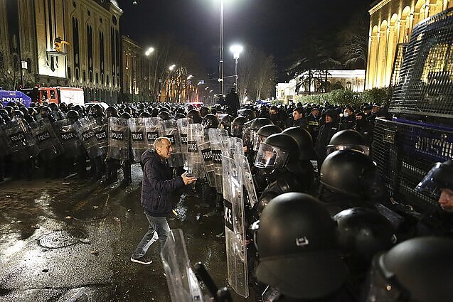 Laba diena, Lietuva. Sakartvele netylantys protestai: gyventojai nežada panašėti į Rusiją