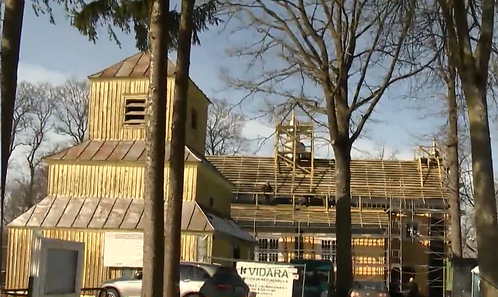 Tvarkoma Ilguvos bažnyčios išorė: specialistai tikisi, kad bus finansuojama ir vidaus restauracija