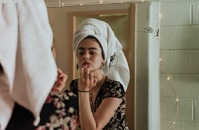 Dermatovenerologė apie odos priežiūrą pavasarį: nudegimus saulėje oda prisimena po keliasdešimt metų