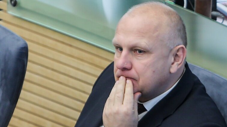 Žinios. Ačas sureagavo į žinią apie pasikėsinimą tenkinti lytinę aistrą su nepilnamečiu: tai yra spaudimas Aukščiausiajam Teismui