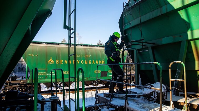 Panorama. ES gimsta iniciatyva sušvelninti sankcijas baltarusiškoms trąšoms