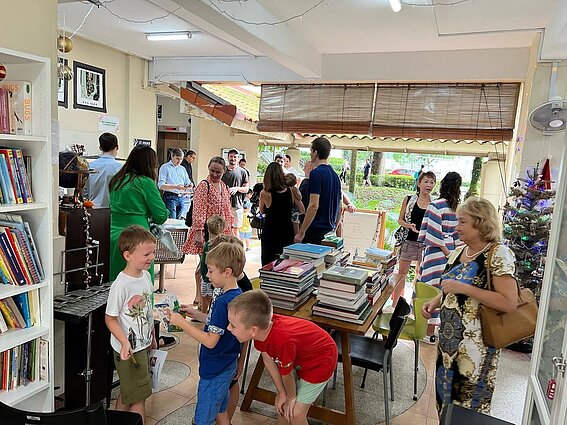 Lietuviška biblioteka vaikams Singapūre Lietuviška biblioteka vaikams Singapūre