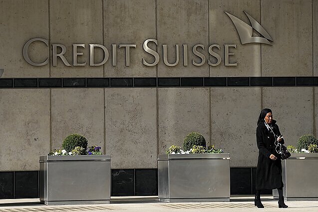 Žinios. Nerimaujant dėl stabilumo bankų sektoriuje, Šveicarijos bankas „Credit Suisse“ planuoja skolintis daugiau nei 50 mlrd. eurų