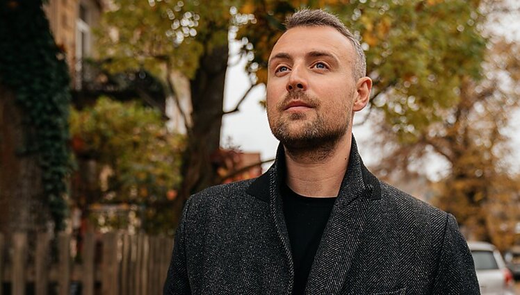 „Kai gimė sūnus, mano dainose ypač juntama meilė“ – naują kūrinį pristato atlikėjas Kazimieras Likša