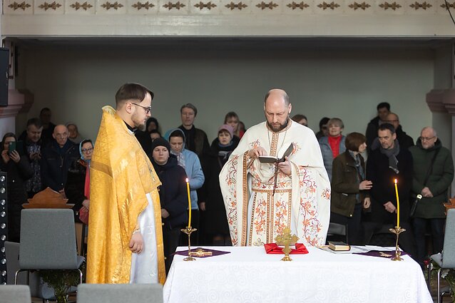 Sekmadienį Konstantinopolio patriarchato kunigai aukojo mišias 