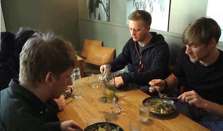 Viename restorane Švedijoje – patiekalai iš produktų, kurių galiojimas artėja į pabaigą: anot verslininkų, jie neleidžia maistui nueiti perniek