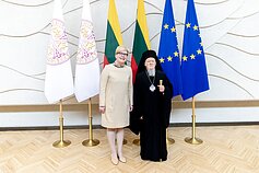 Премьер-министр Ингрида Шимоните и Патриарх Константинопольской Варфоломей Премьер-министр Ингрида Шимоните и Патриарх Константинопольской Варфоломей