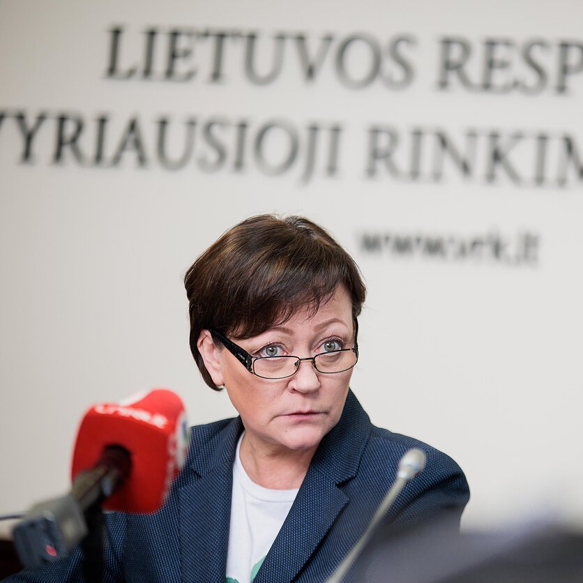 E. Blažio / LRT nuotr., Vyriausiosios rinkimų komisijos posėdis dėl Seimo nario Kristijono Bartoševičiaus mandato nutraukimo.
