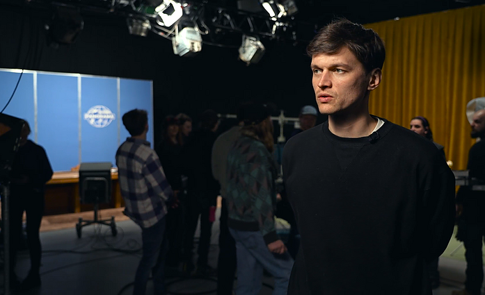 Čia – kinas. Karolio Kaupinio filmo „Badautojų namelis“ filmavimo užkulisiai bei moterų vaizdavimas kine