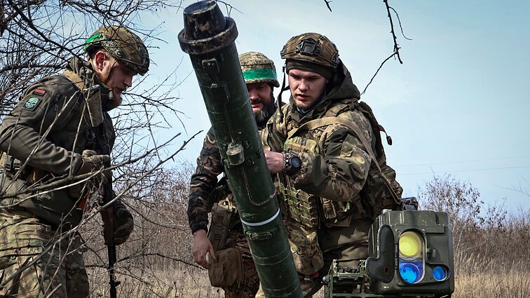Svarbi valanda. Pasak stebėtojų, Rusijos pajėgos išsikvepia Bachmute: ukrainiečiai rengiasi pradėti kontrpuolimą