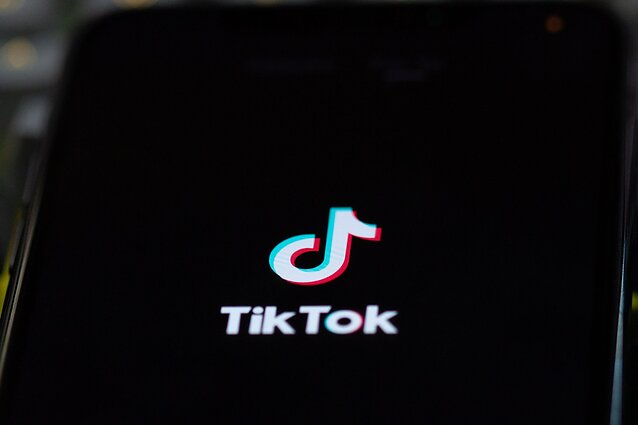 „TikTok“ vadovo „čirškinimas“ JAV Kongrese: padėkojo už tai, kad suvienijo demokratus ir respublikonus