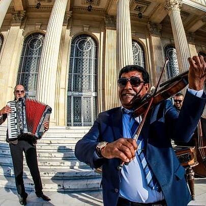 Pasaulio garsai. Pašėlę rumunai „Taraf de Caliu“ - geriausias romų muzikos skambesys