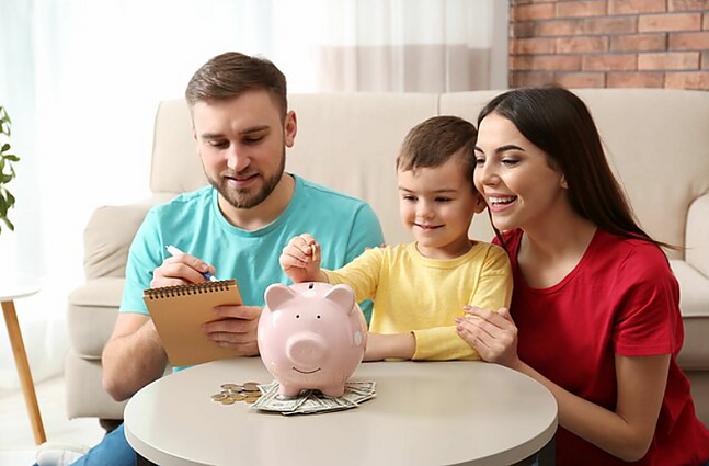 „Swedbank“ Finansų instituto ekspertė apie pokalbius su vaikais apie pinigus: šio klausimo nereikėtų atidėlioti