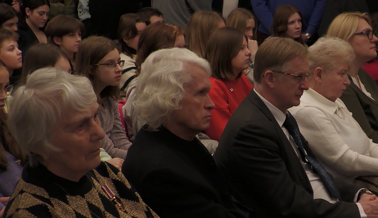 Menora. Žydų gelbėtojų dienos minėjimas bei istoriko Zigmo Vitkaus knyga apie gelbėtojus