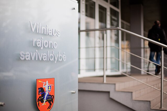 Lenkų rinkimų akcijos rėmėjai blokavo rinkimų biuletenių išvežimą
