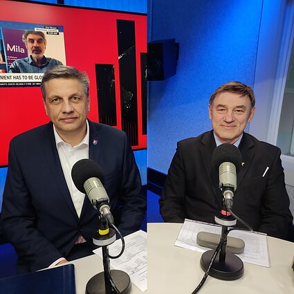 Dešimt balų. Kokiai daliai jaunuolių, pakilus norminei studijų kainai, mokslas taps neprieinamu?