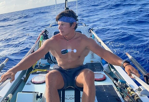 Aurimas Valujavičius rowing solo across the Atlantic