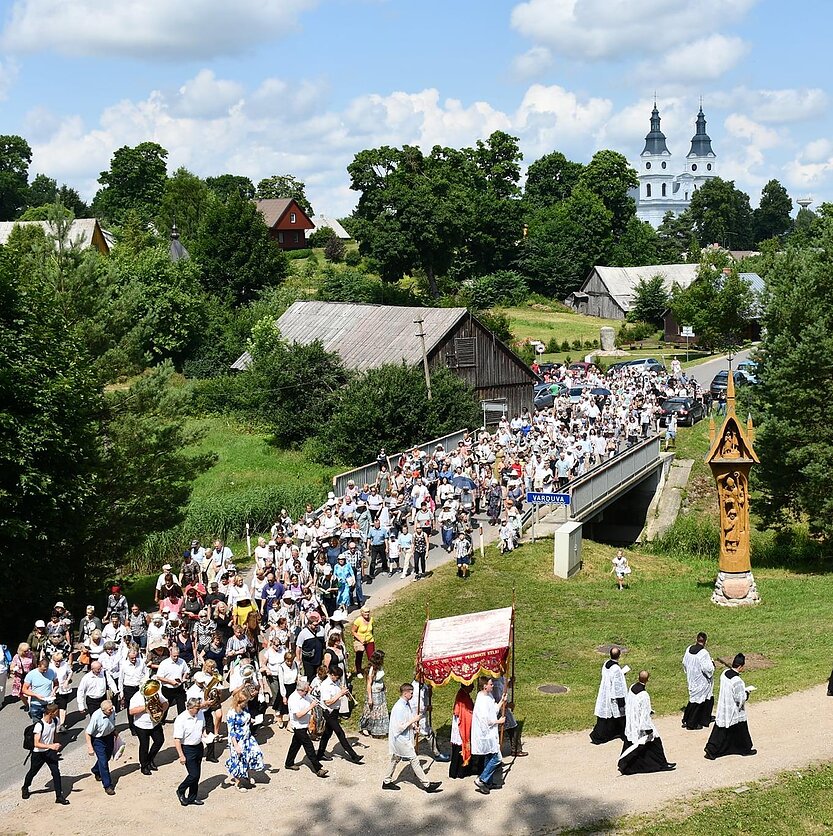 Žemaičių Kalvarija, 10–12. Žemaičių Kalvarijos kalnų giedojimo tradicija, pripažinta UNESCO paveldu