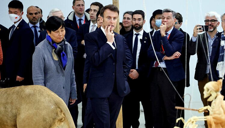 Svarbi valanda. Ekspertas Macrono vizitą Kinijoje vadina žaidimu: su juo – apie 60 didžiausių kompanijų vadovų