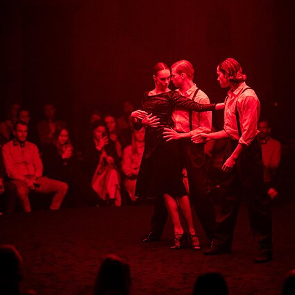 Ryto allegro. Ar vyrų pritraukimas į kultūros sektorių padidins atlygius moterims?