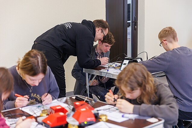 Studentų pasirinkimai grasina verslams: darbdaviams Lietuvoje trūksta kvalifikuotų inžinierių