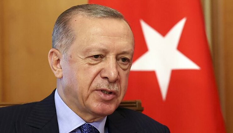 Žinios. Turkija demonstruoja karinius raumenis – pristatė pirmąjį sraigtasparnešį