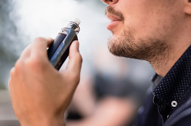 Ekspertas apie tabako vartojimo Lietuvoje įpročius ir elektronines cigaretes: tikroji alternatyva yra nerūkymas