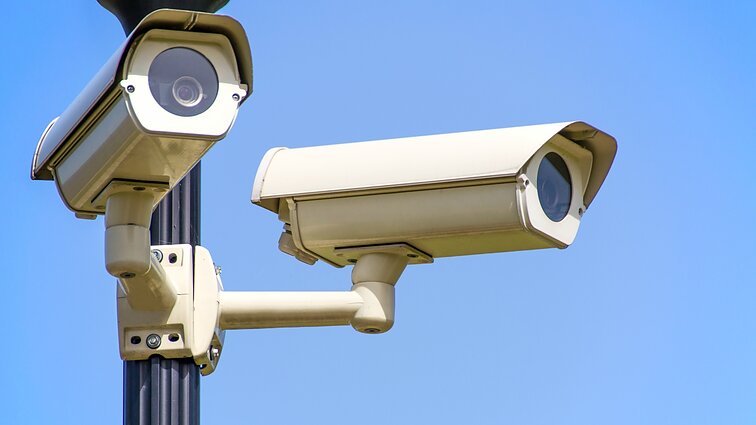 Žinios. Rusija įsilauždavo į Ukrainos kavinių kameras, kad stebėtų karinės technikos judėjimą