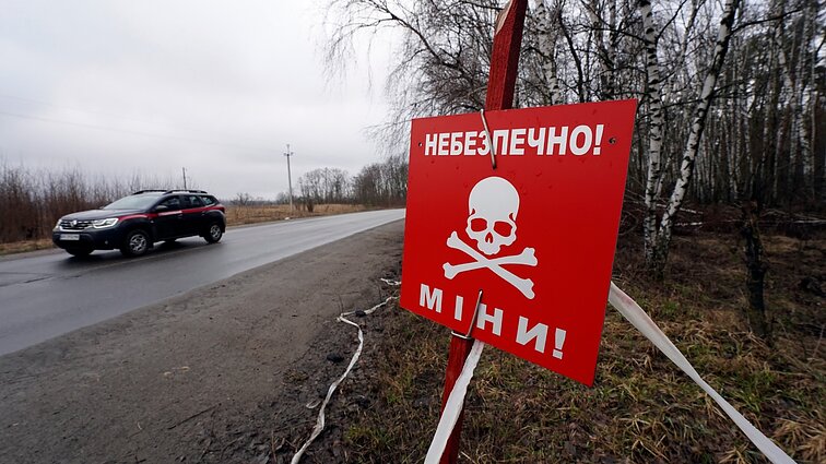 Žinios. Ukrainos kontrpuolimas gali priklausyti ir nuo išminuotojų: rusų pamėgti užtaisai – sunkiai atrandami