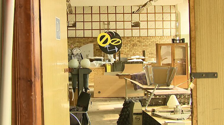 Legendiniam fabrikui „Lelija“ įgaunant naują formą, pastate dirba ir menininkai: siekia išlaikyti autentiškas detales