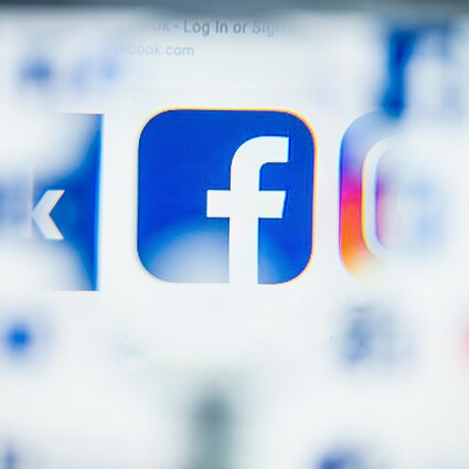 Pinigų kaina. Be žmogaus sutikimo socialiniuose tinkluose pasidalinta nuotrauka gali užtraukti tūkstantinę baudą