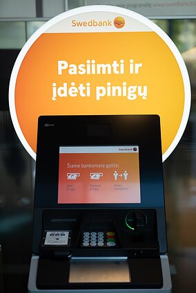 „Swedbank“ bankomatai