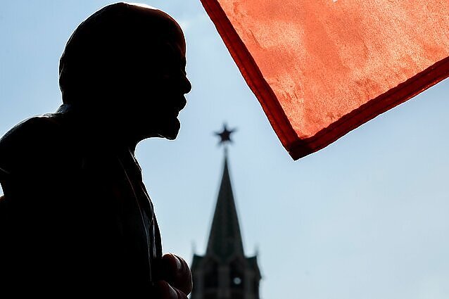 Toliau siekiama LKP pripažinti nusikalstama organizacija: istorikams tai primena pavienių asmenų medžioklę
