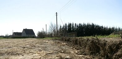 Prienų rajono gyventojai skundžiasi avarinės būklės keliais