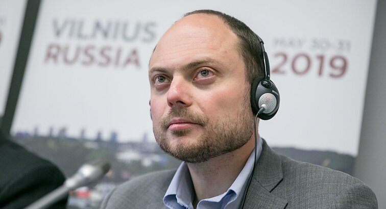 Žinios. Putino kritikas Kara-Murza sulaukė 25 metų laisvės atėmimo bausmės: „aš ne tik nesigailiu, bet ir didžiuojuosi“