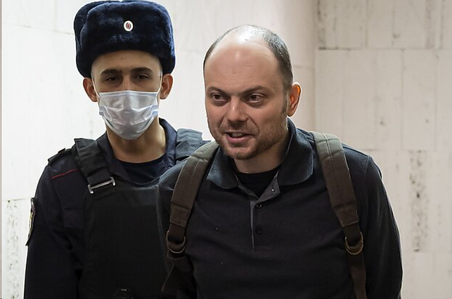 Politologas apie Putino kritiko Kara-Murzos nuteisimą: tai signalas tiems, kurie priešinasi, kad su jais bus žiauriai susidorota