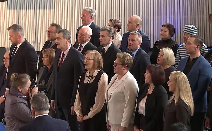 Joniškio politikų nesutarimai dėl priesaikos: keli tarybos nariai teigė nenorintys prisiekti sinagogoje vėliau persigalvojo