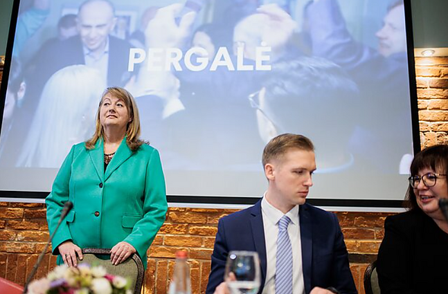 Žinios. Partijų reitinguose ir toliau lyderiauja socialdemokratai