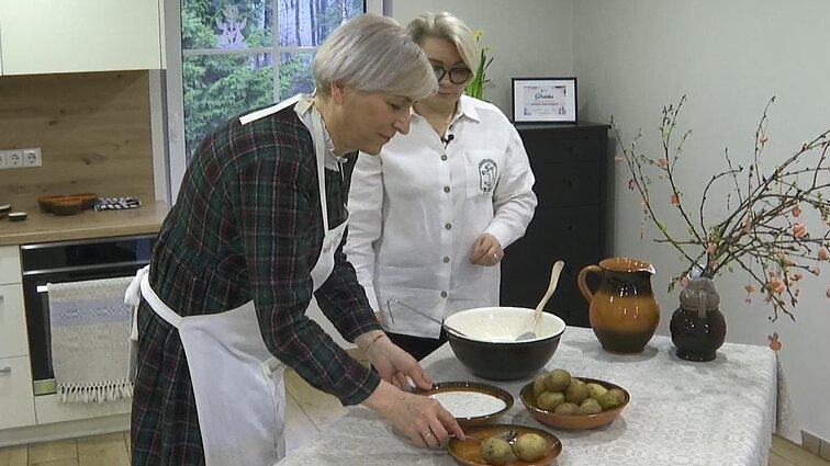 Žemaitiškas šaltibarščių atitikmuo – šmakalas: šaltsriubė ir atgaivina, ir suteikia sotumo