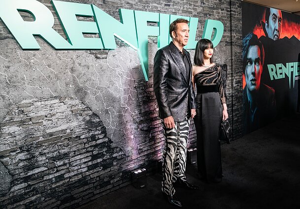 Filmas „Renfildas“. Nicolas Cage`as, Awkwafina