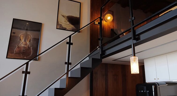 Kanifolijos atspalvių būstas