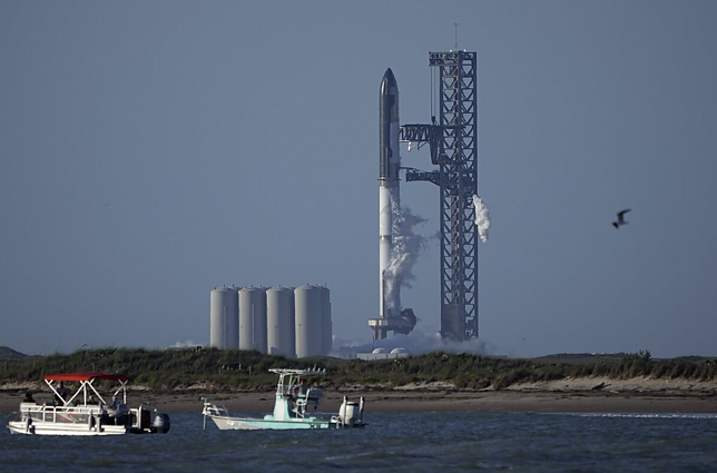 Bendrovės „SpaceX“ pirmasis erdvėlaivio „Starship“ paleidimas ir bandomasis skrydis