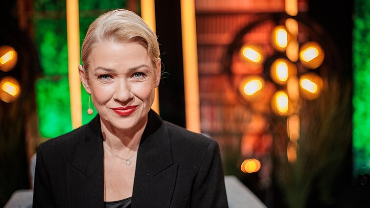 Mano daina. Vaškevičiūtės ir Siurbytės dainos egzaminuose, Papinigio mėgstamas atlikti kūrinys ir grupės lyderiu buvęs Vėlyvis