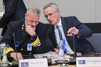 Robas Baueris ir Jensas Stoltenbergas