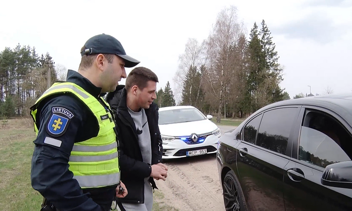 Keliai. Mašinos. Žmonės. Policijos reidas ir užfiksuoti pažeidimai bei artėjantis motociklininkų sezonas