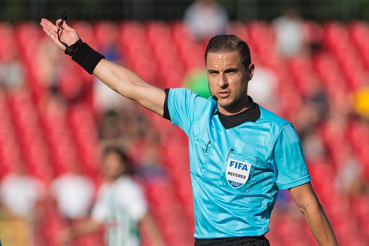 Solidus įvertinimas: Lietuvos futbolo teisėjas Rumšas darbuosis vaikinų ...