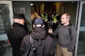 Pirmasis riaušių bylos teismo posėdis Pirmasis riaušių bylos teismo posėdis