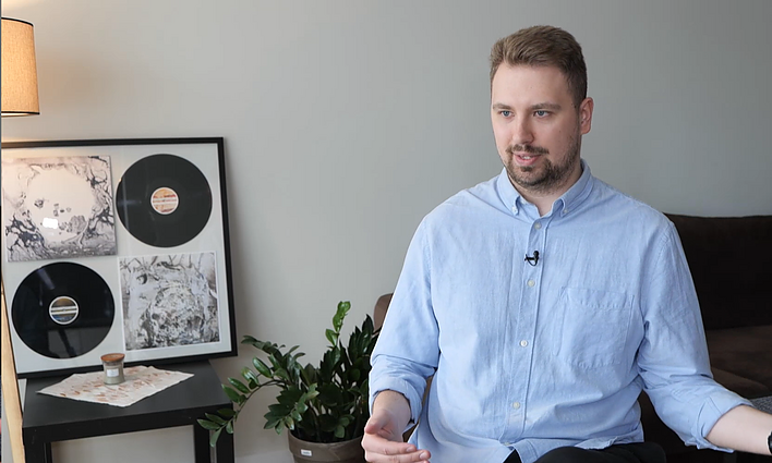 Ne vienerius metus Danijoje įsitvirtinti bandęs Justas grįžo į tėvynę.